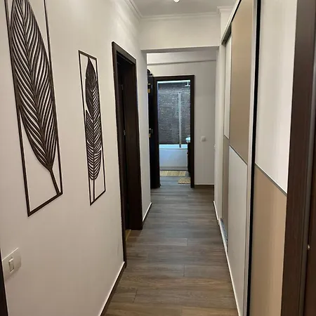 Unirii Square Apartament By Lucas Apartment